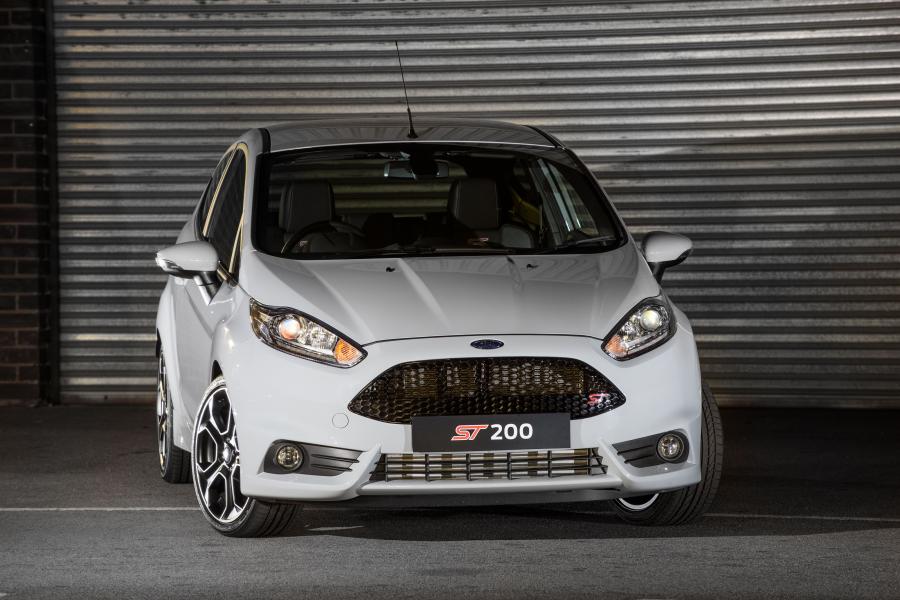  Ford Fiesta ST200 2017 года  (ZA) (фото 13 из 40)